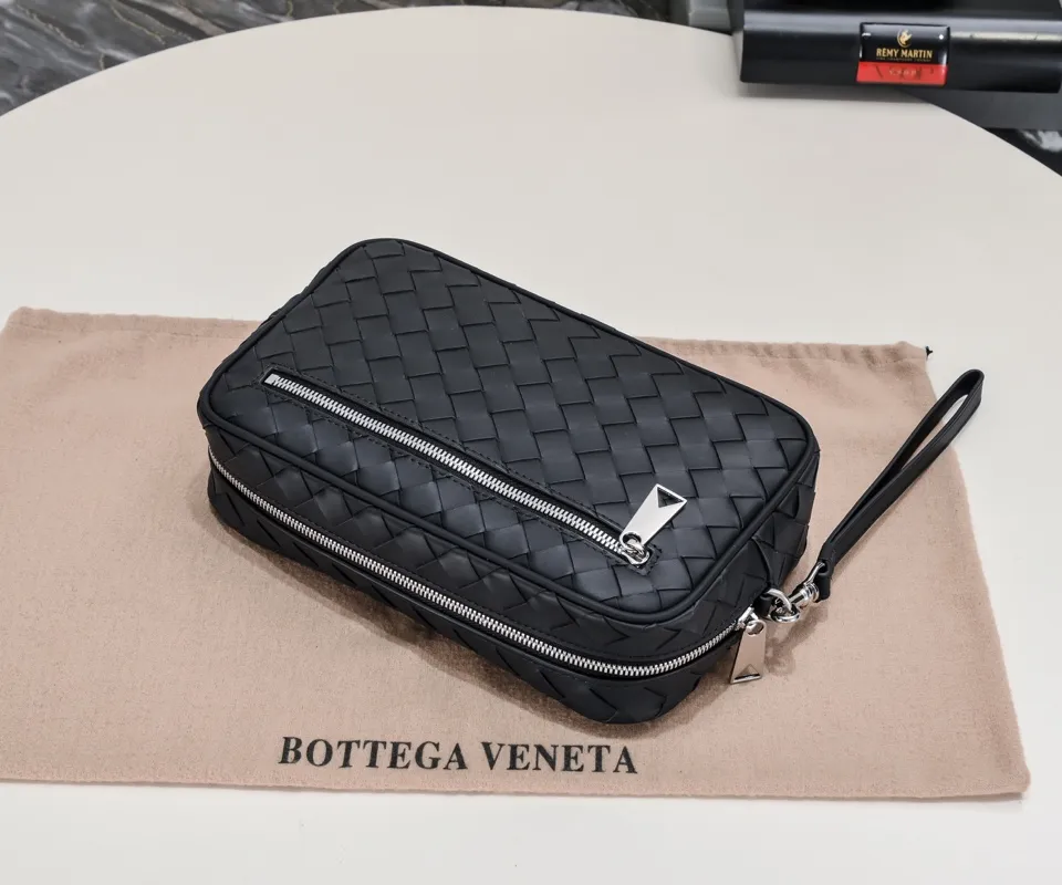 Batch 1160 New Style 🎉🎉 Style No.: 412938 Material: Imported fetal cowhide hand-woven and made Specifications: Picture size